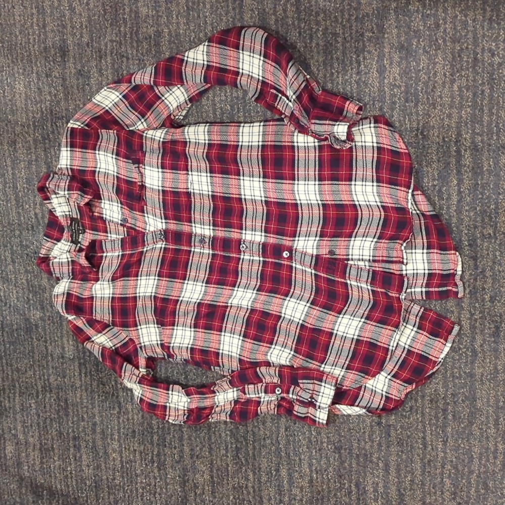 Plaid back button detail shirt